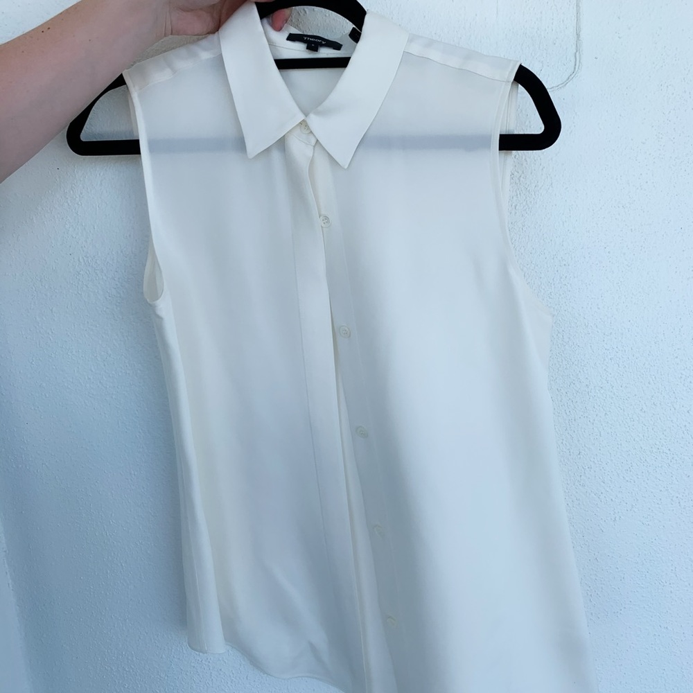 Theory white sleeveless button down silk shirt